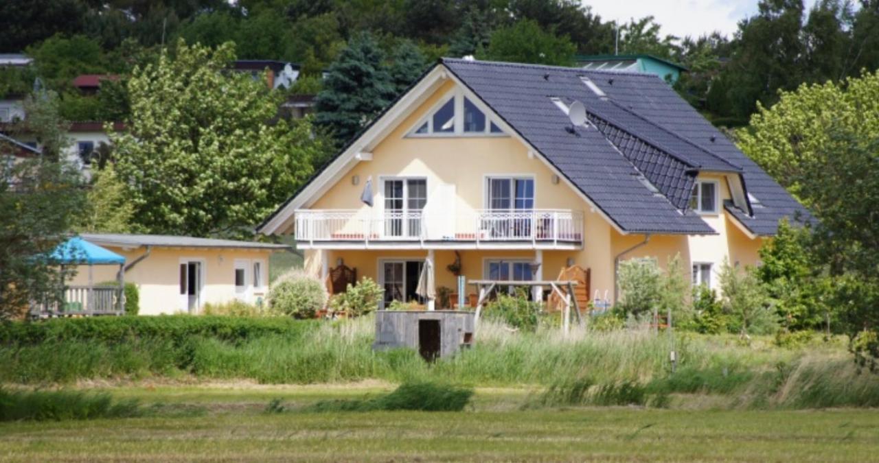 אוקריץ Ferienhaus Am Achterwasser מראה חיצוני תמונה